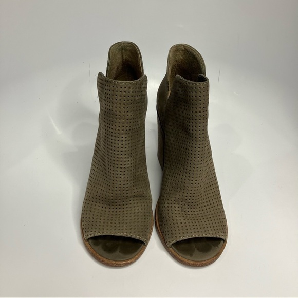 Steve Madden suede peep toe booties size 8 - Picture 2 of 6